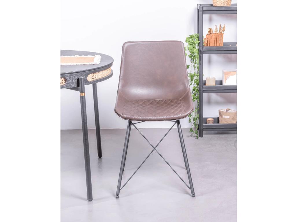 Mobili per la casa marroni